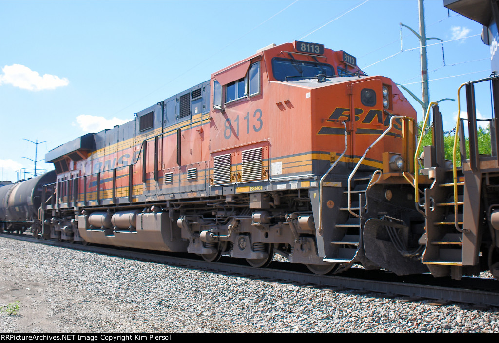 BNSF 8113